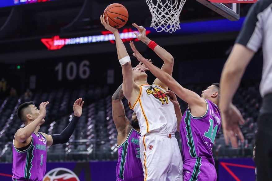 九游体育-关于社区盾赛后走向成谜，深圳男篮临场应变，质疑声仍在，阵容厚度经受考验的信息