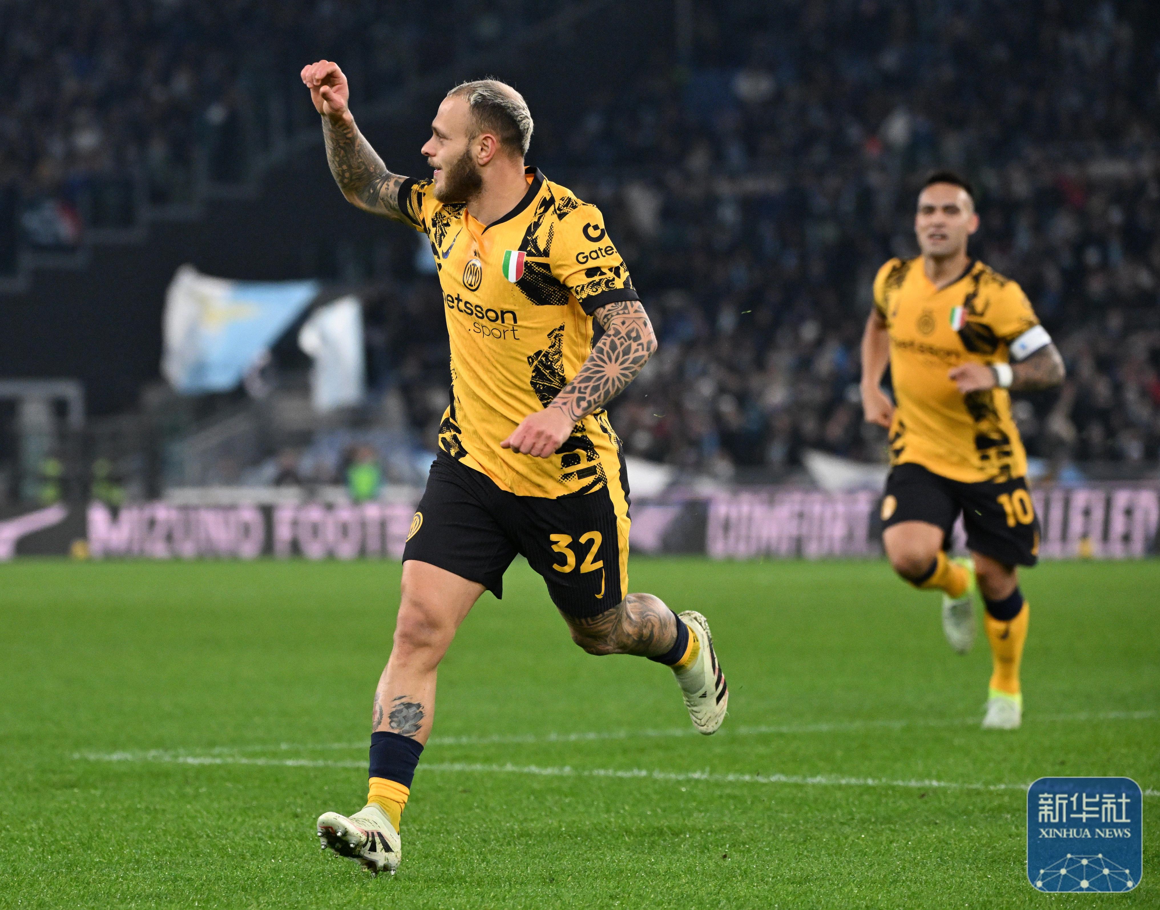 九游体育-清晨荷甲焦点战，国际米兰绝杀压哨，气氛紧张，年轻球员得到机会的简单介绍