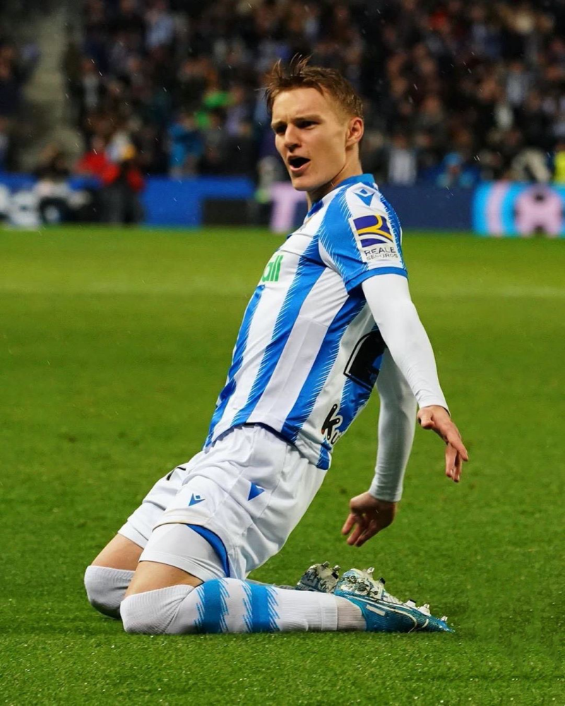 德布劳内赛事官方发布逆转新规，DWG争议不断！的简单介绍